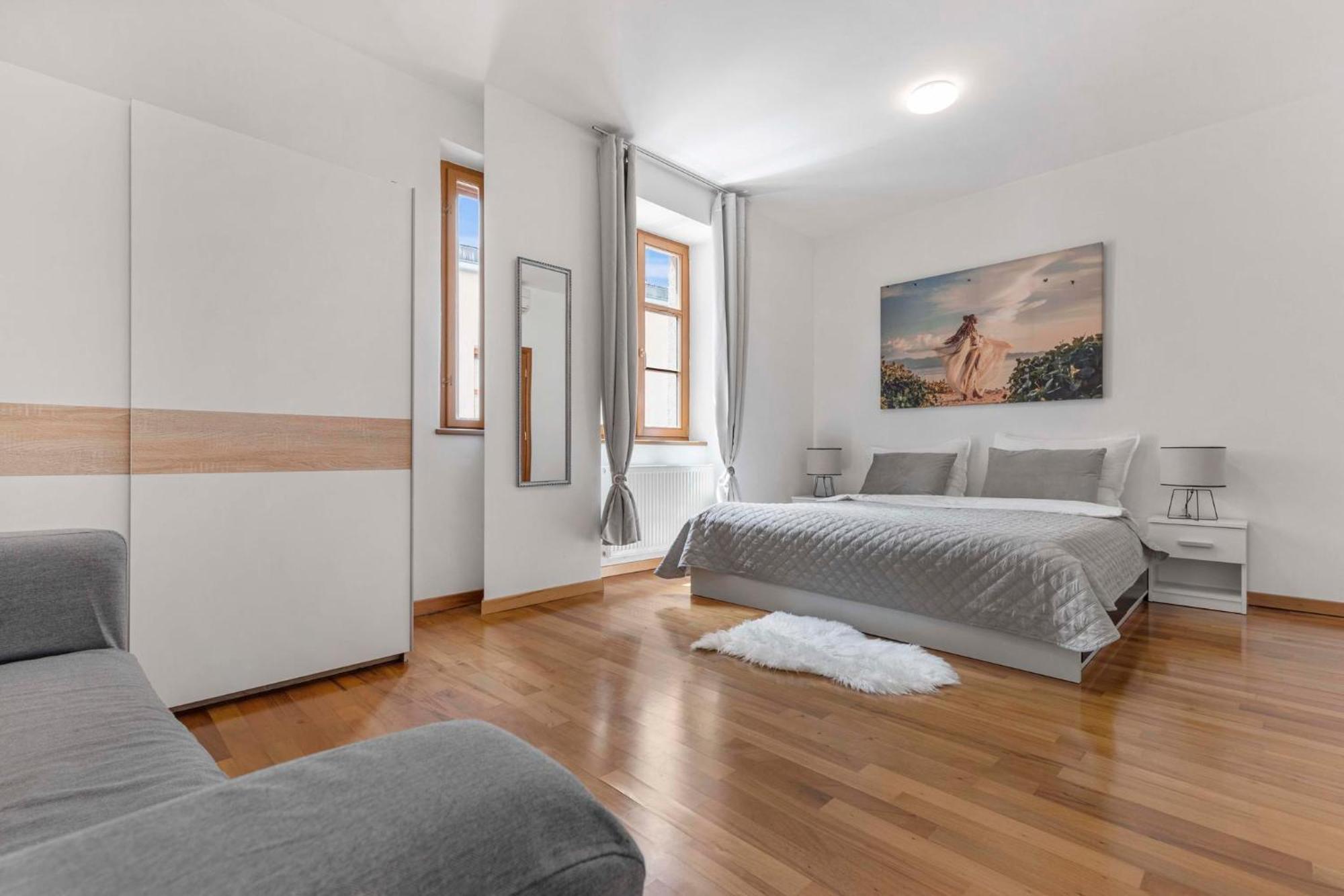 Charming Apartment In The Heart Of 브라티슬라바 외부 사진