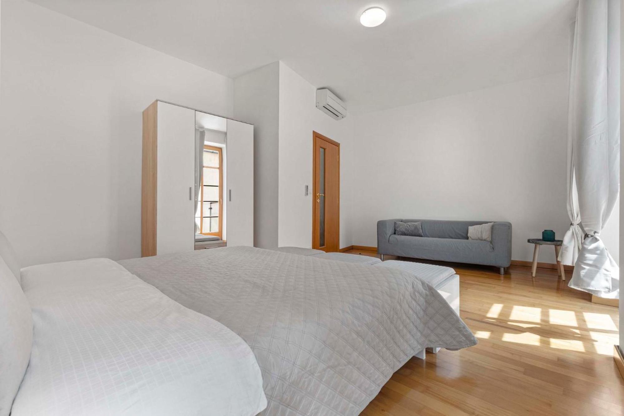 Charming Apartment In The Heart Of 브라티슬라바 외부 사진