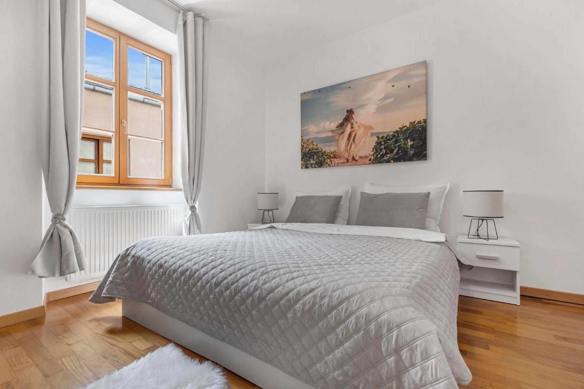 Charming Apartment In The Heart Of 브라티슬라바 외부 사진